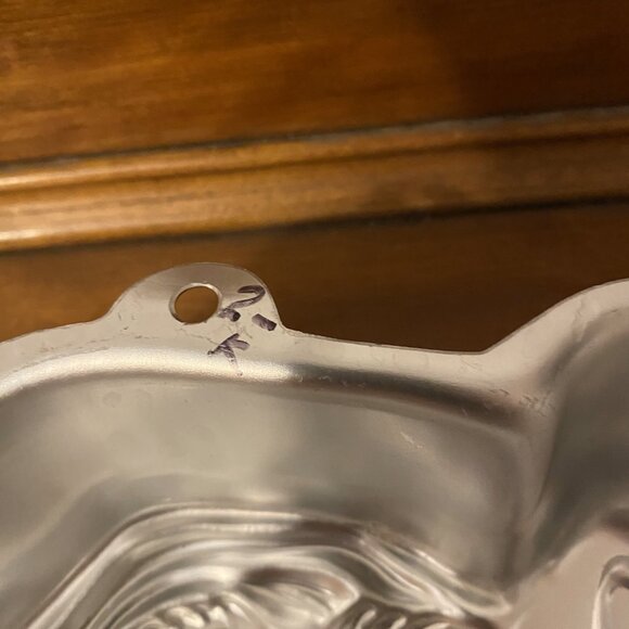 Vintage 1988 Wilton Alf The Alien Birthday Cake Pan, Alf Cake Pan, 2105-2705 - Picture 7 of 13